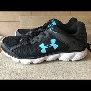 Under Armour Assert 6 running sneakers, size 8